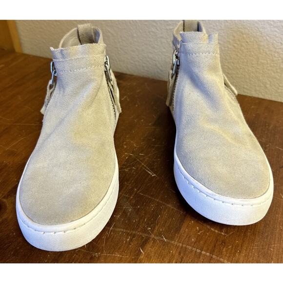 Dolce Vita Shoes - DOLCE VITA TOBEE SNEAKER 8 Beige Suede Side Zip Everyday Casual Comfort Shoes